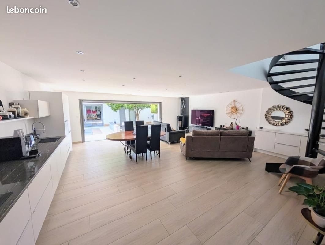 Maison à vendre, 261m², Saint-Cyprien