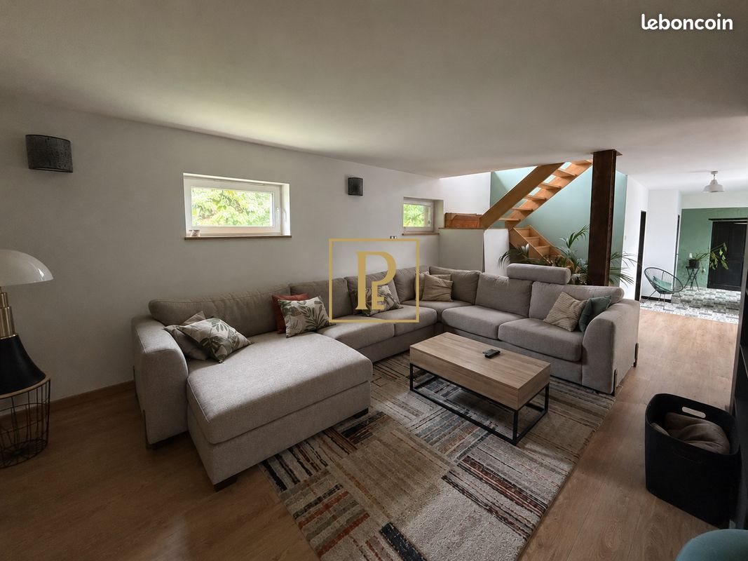 Maison à vendre, 563m², Mont-Saint-Eloi