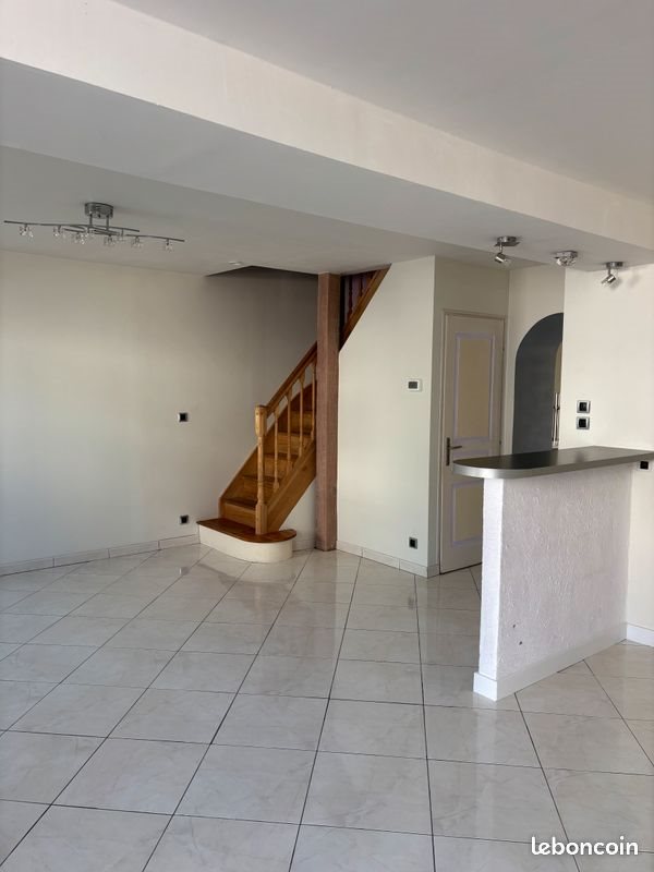 Maison à louer, 108m², Manthelan