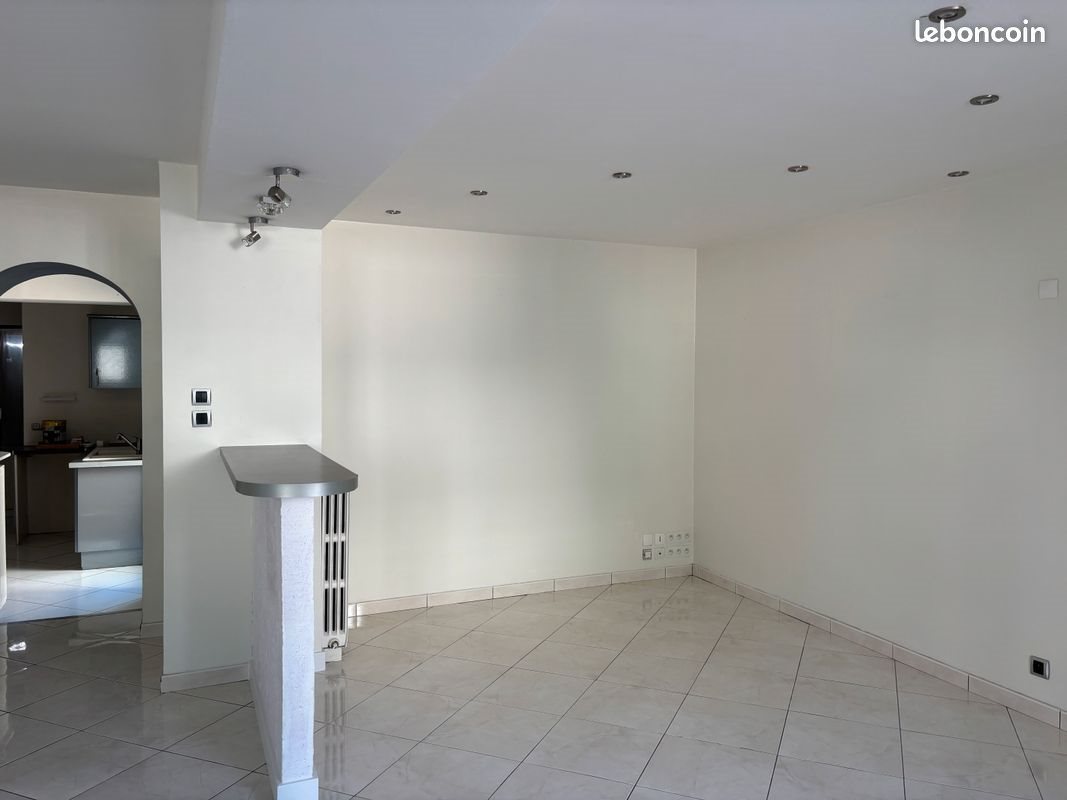 Maison à louer, 108m², Manthelan