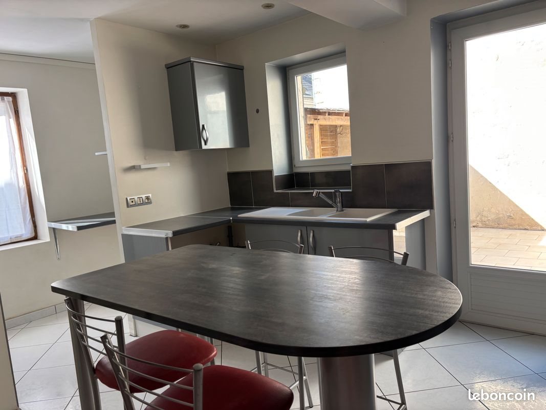 Maison à louer, 108m², Manthelan