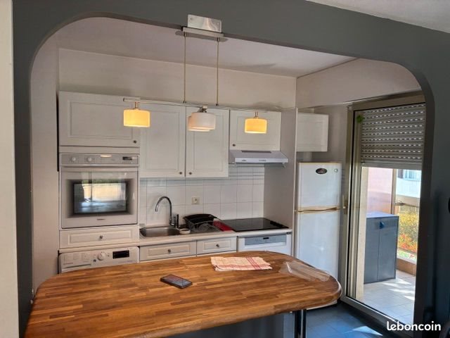 Appartement à louer, 43m², Antibes