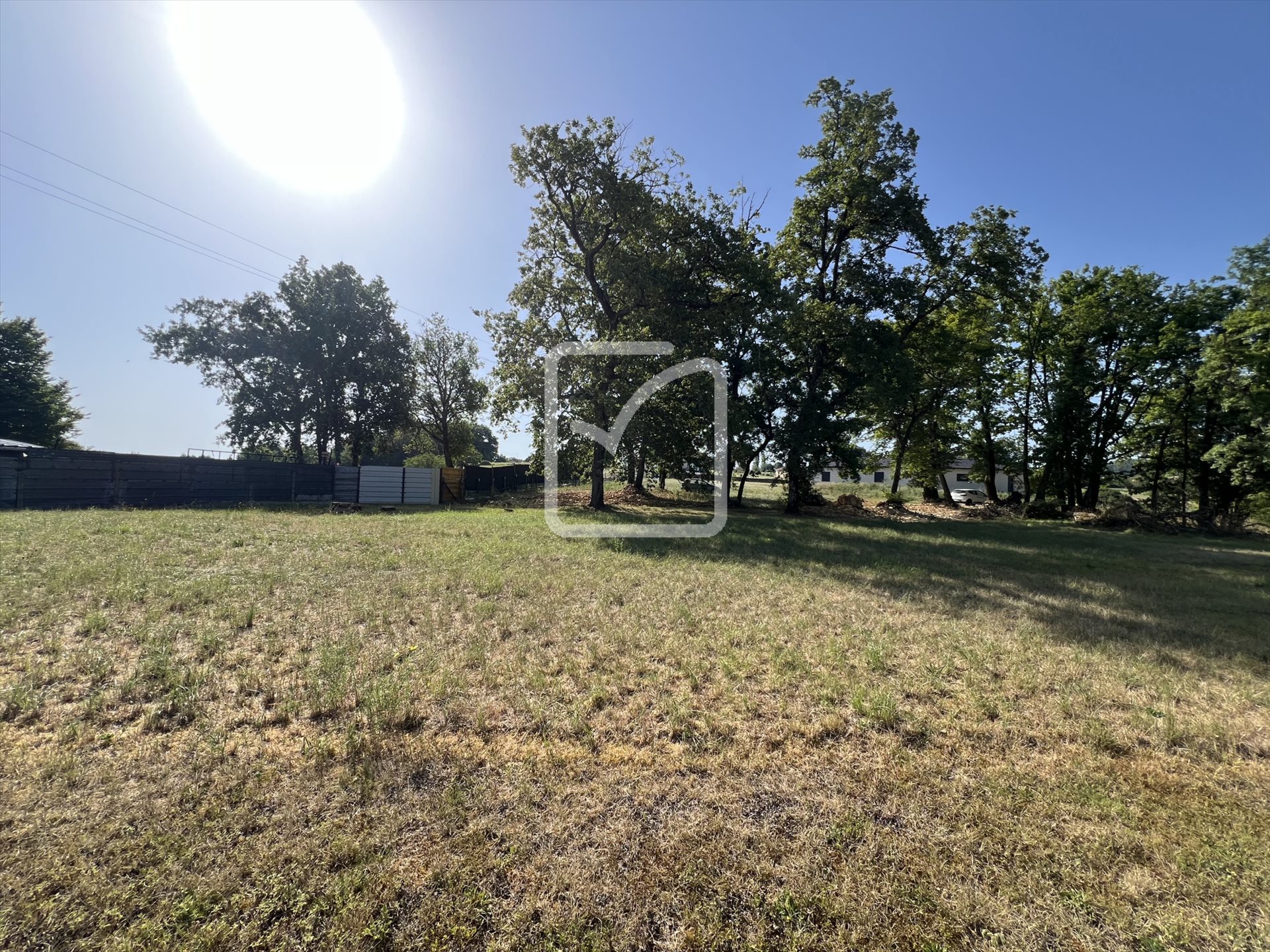 Purchase: Land (24120) - Vue 5