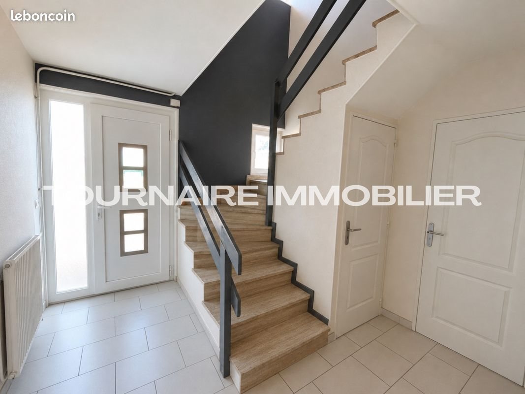 Maison à vendre, 135m², Toussieux