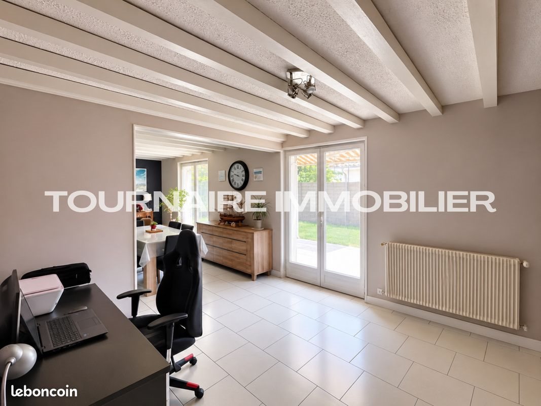 Maison à vendre, 135m², Toussieux