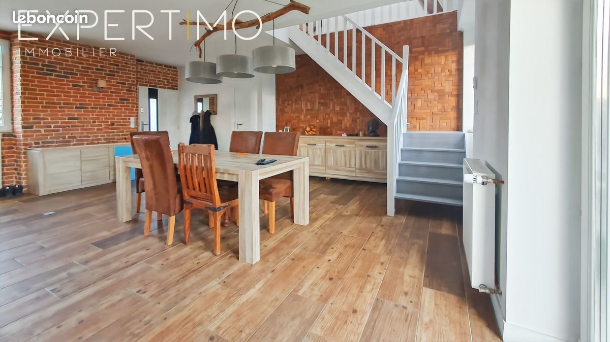 Maison à vendre, 200m², Bû