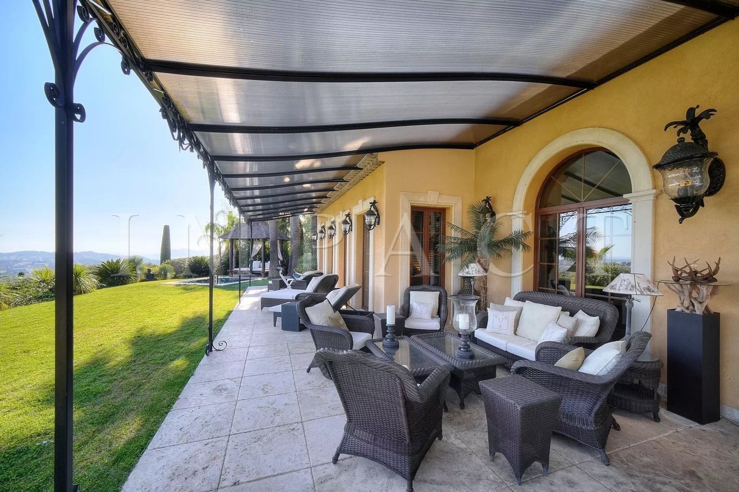 Maison à louer, 450m², Mougins