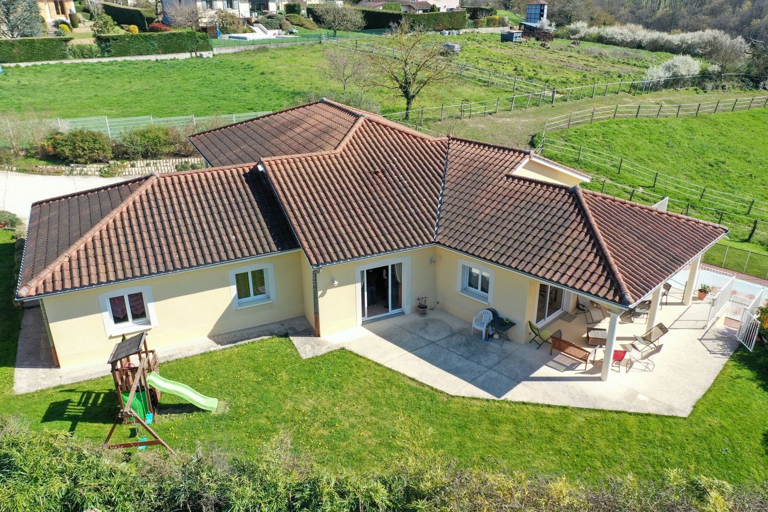 Maison à vendre, 181m², Brindas