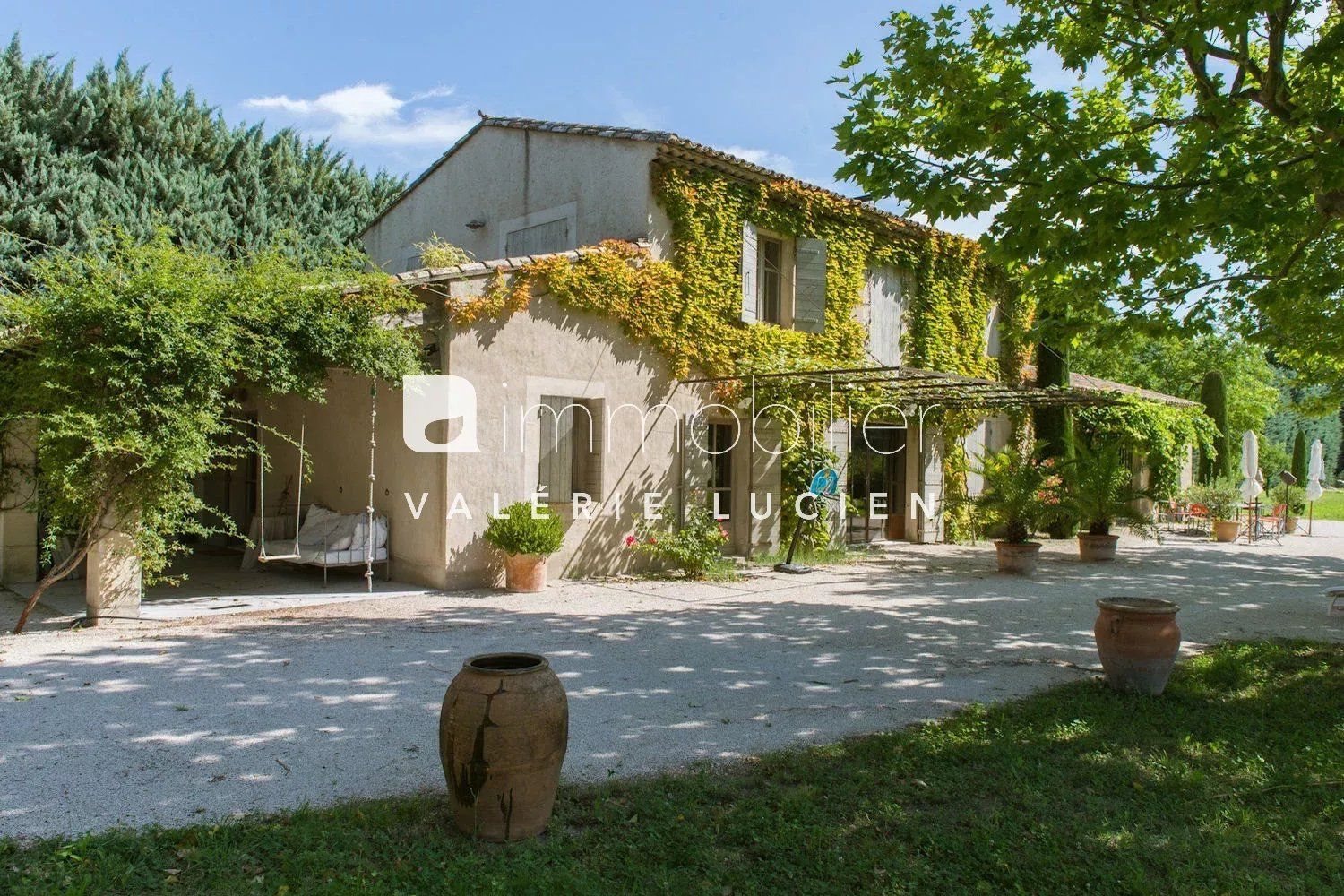 Maison à louer, 200m², Eygalières