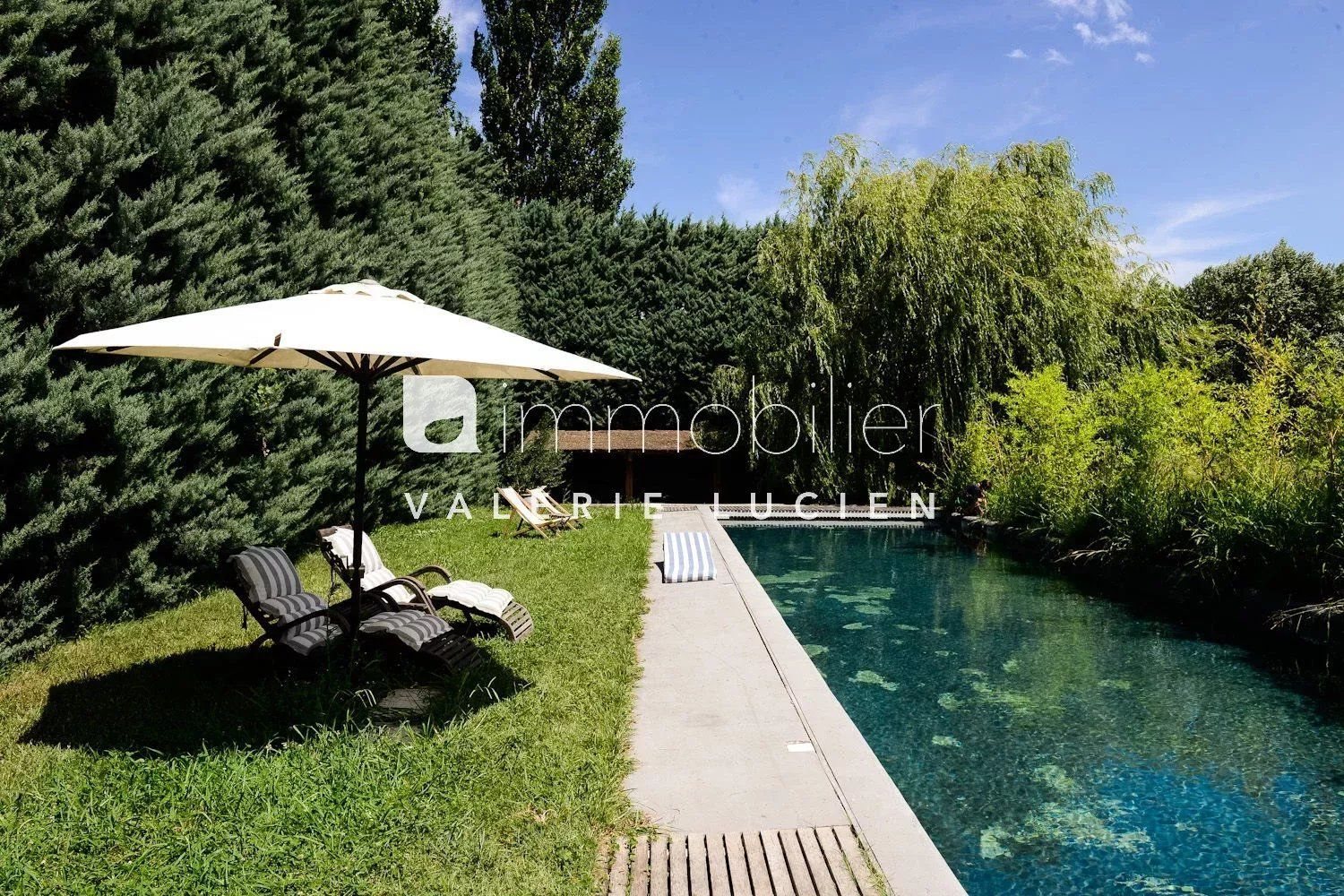 Maison à louer, 200m², Eygalières