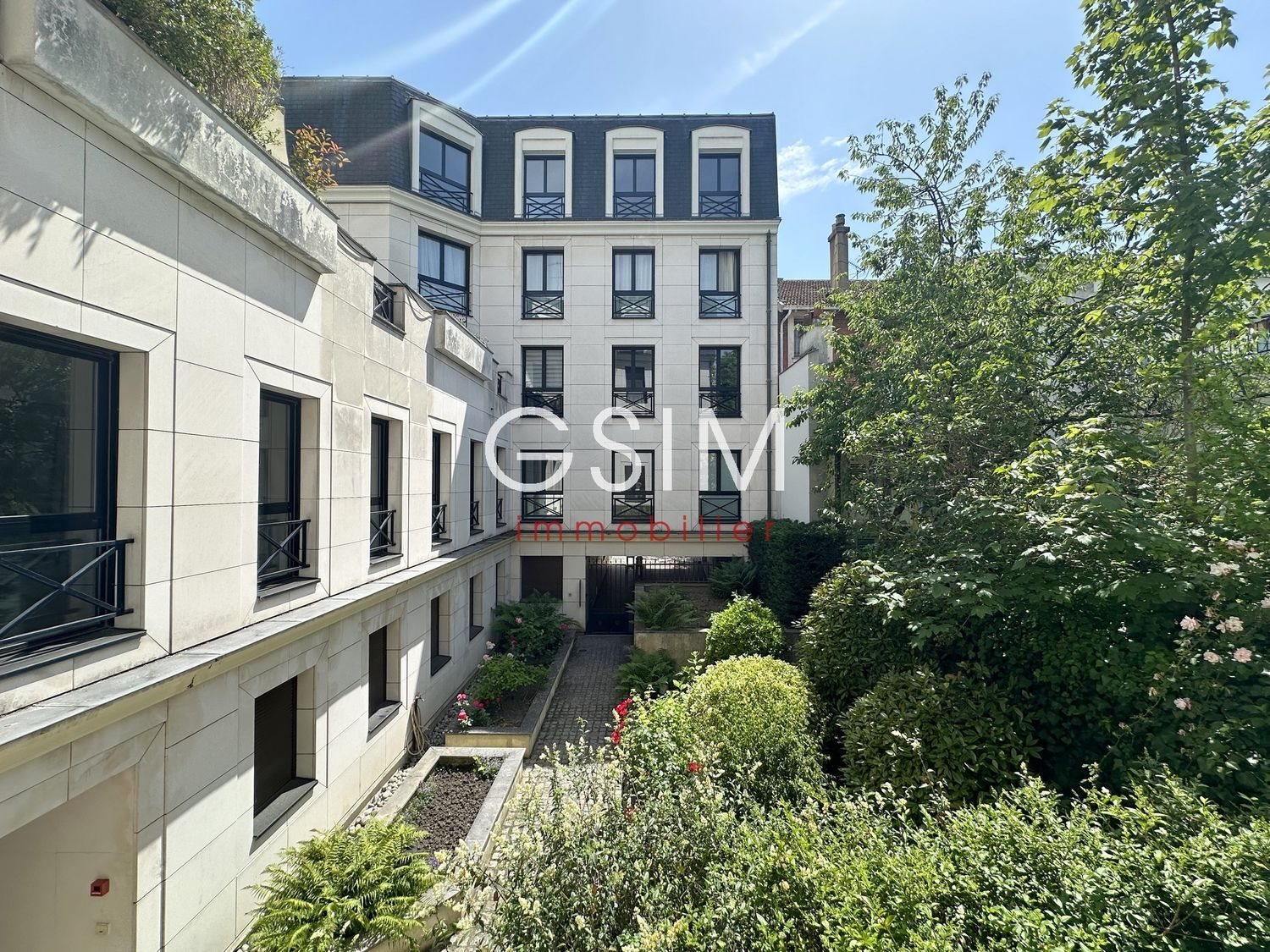Appartement à louer, 90m², Garches