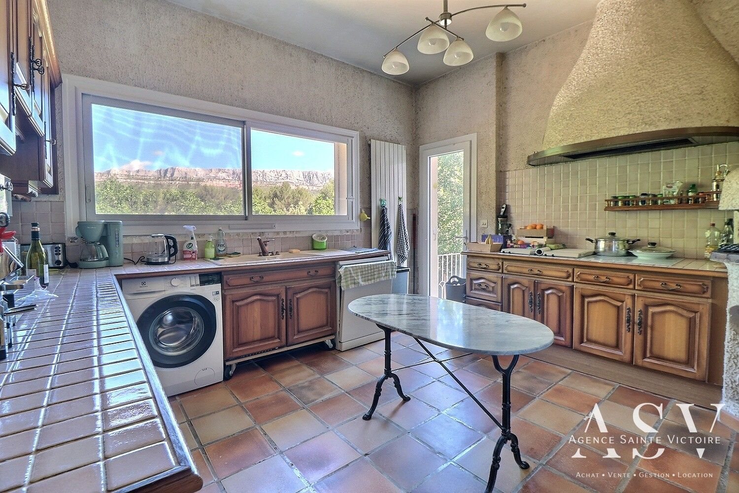 Maison à vendre, 200m², Châteauneuf-le-Rouge