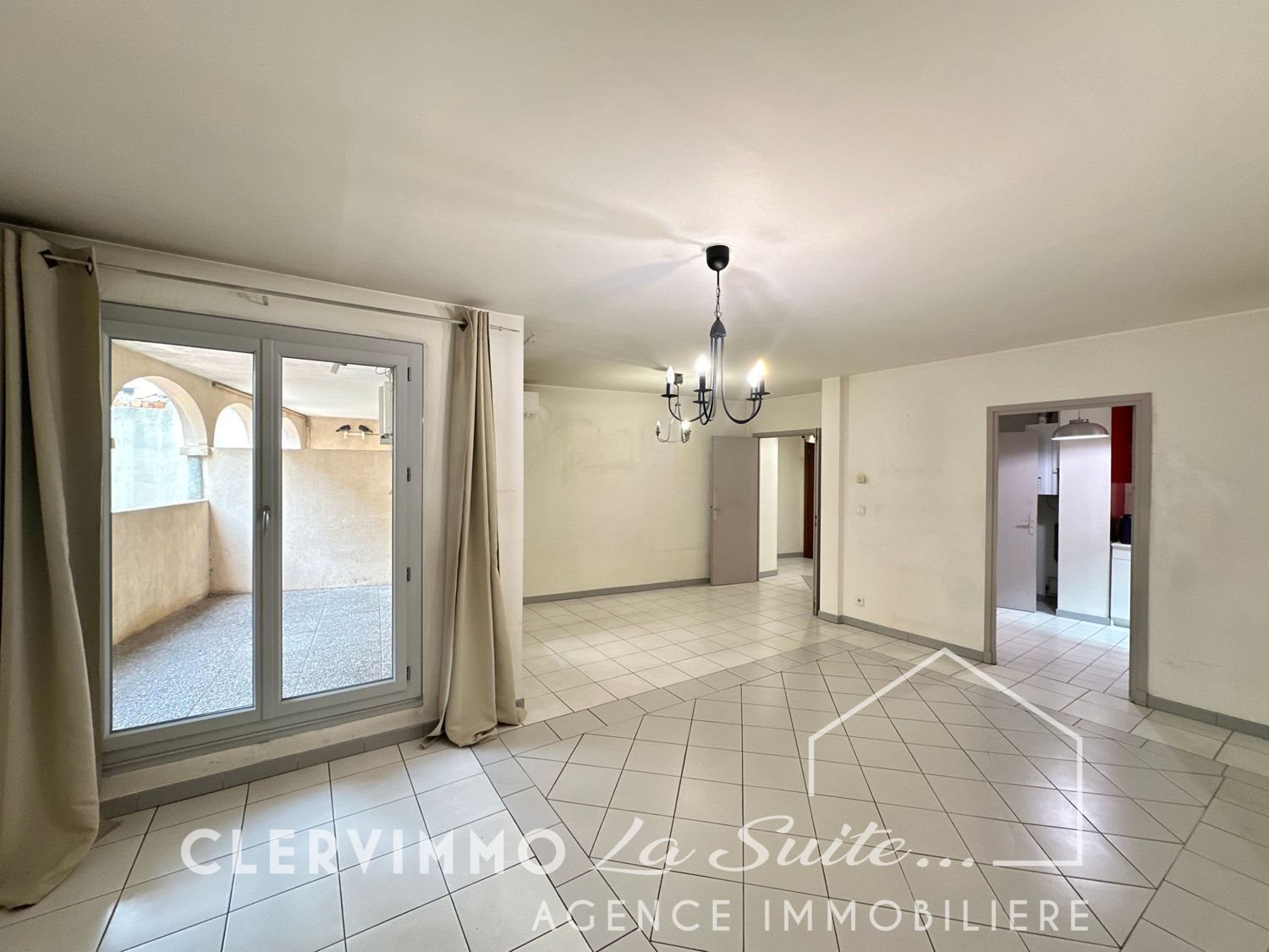 Appartement à vendre, 76m², Arles
