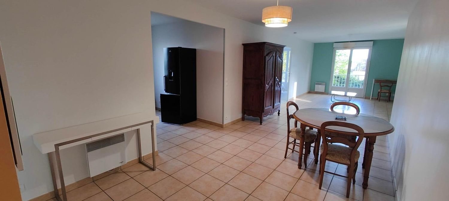 Appartement à louer, 79m², Igny