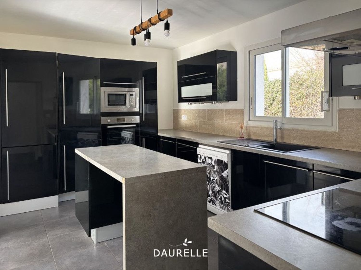 Maison à louer, 94m², Châteaurenard