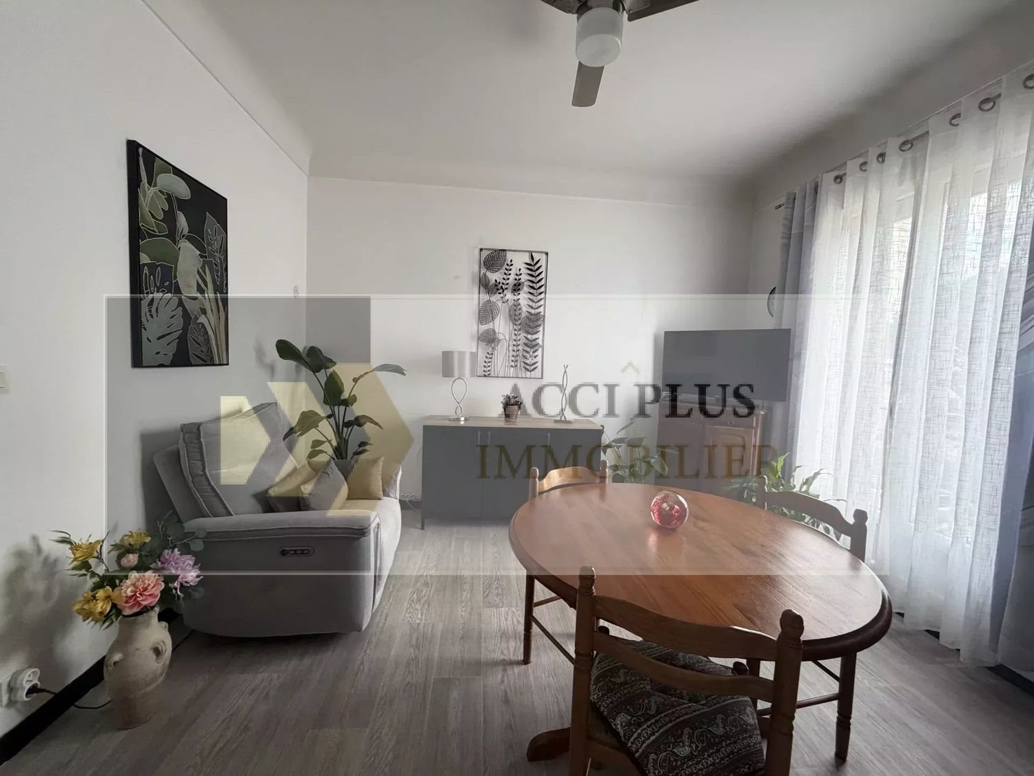 Appartement à louer, 33m², Nîmes