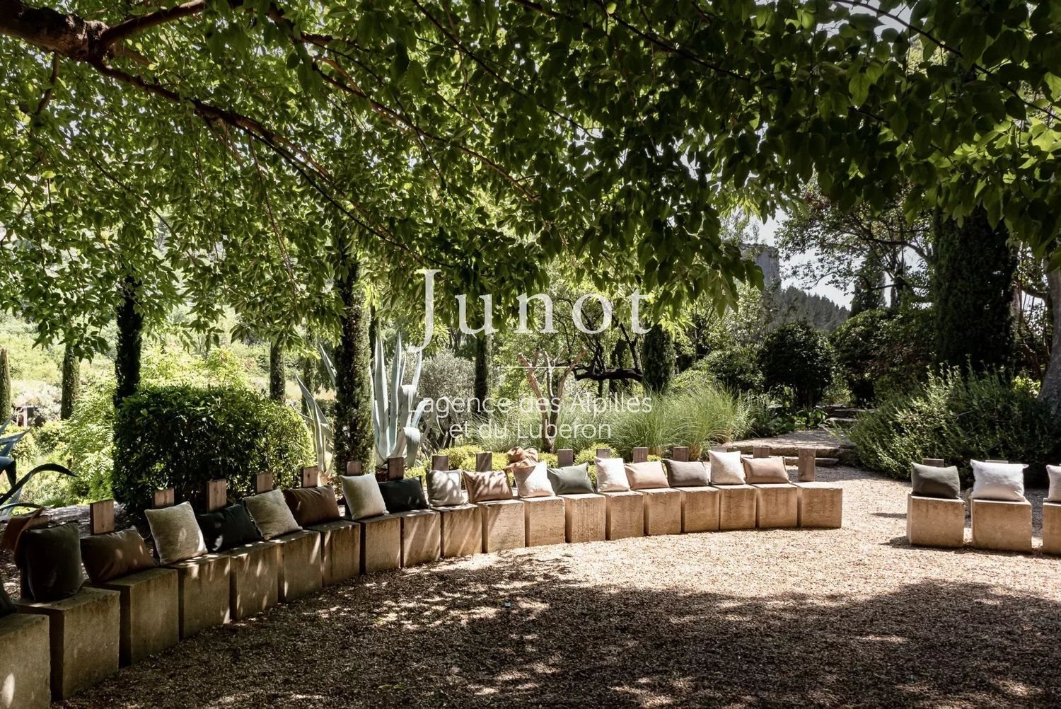 Maison à louer, 334m², Maussane-les-Alpilles