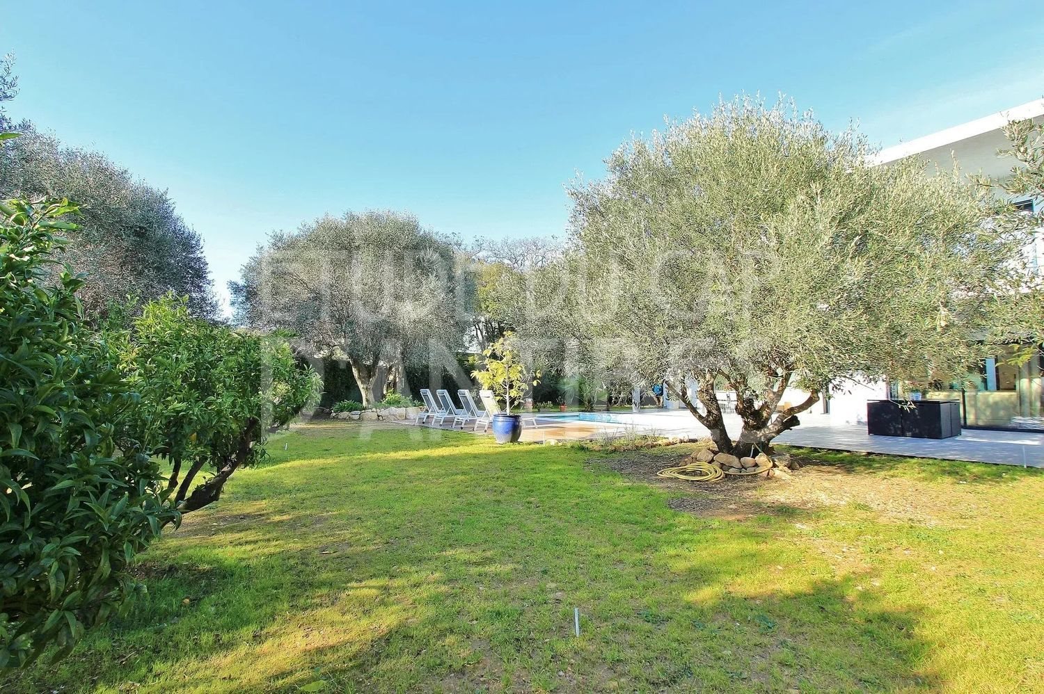 Maison à louer, 209m², Vallauris