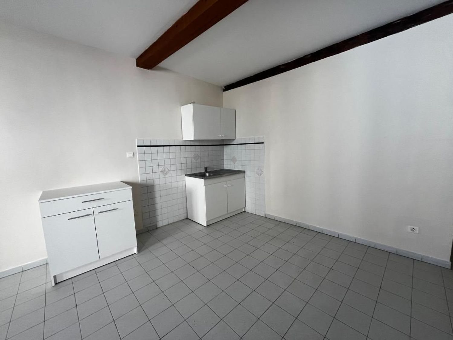 Appartement à louer, 35m², Riez