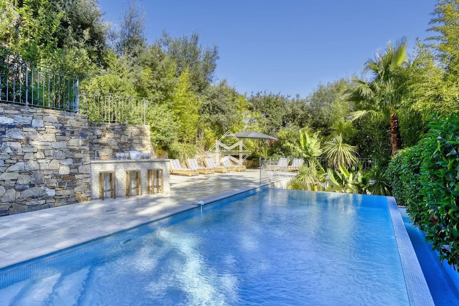 Maison à louer, 250m², Gassin