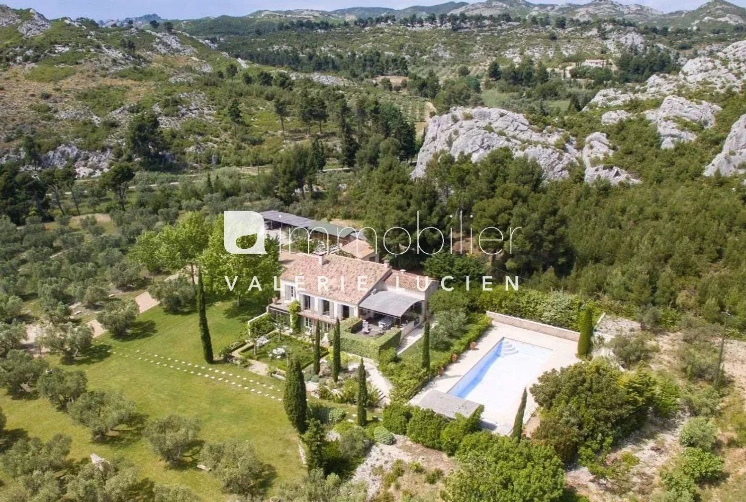 Maison à louer, 250m², Mouriès
