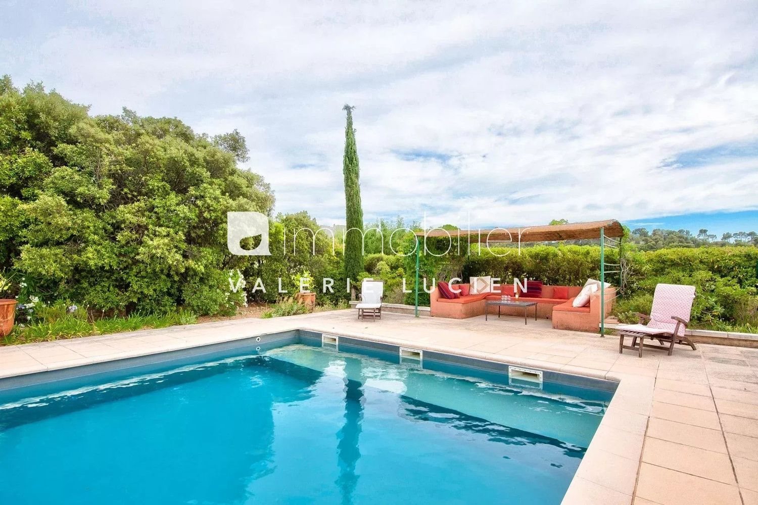 Maison à louer, 250m², Mouriès