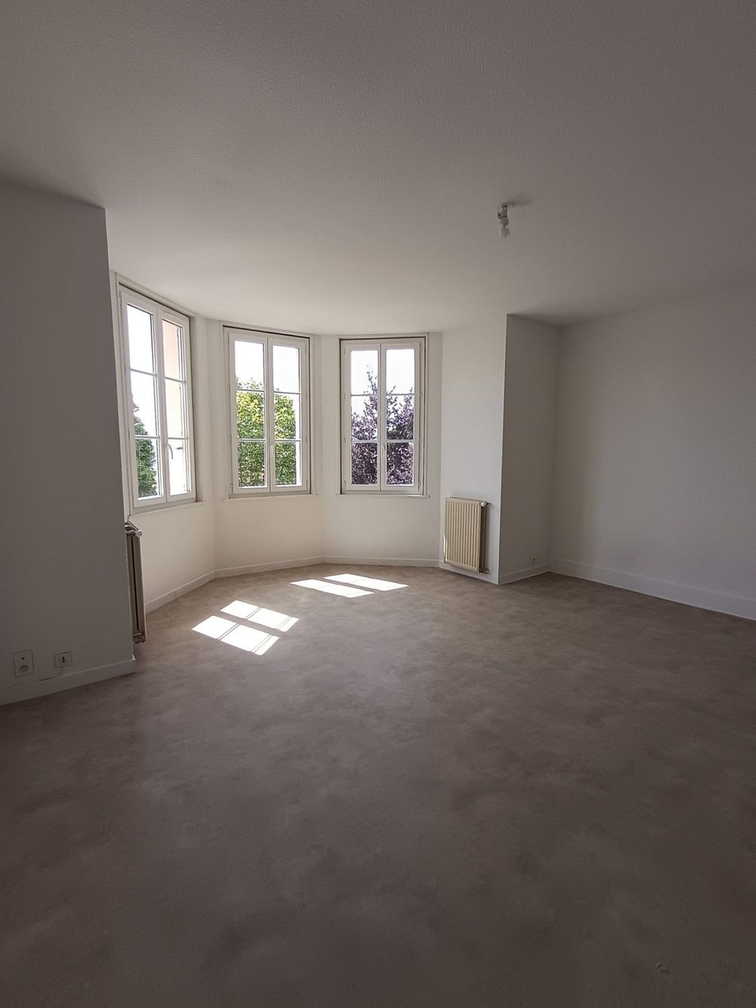 Appartement à louer, 102m², Anneyron