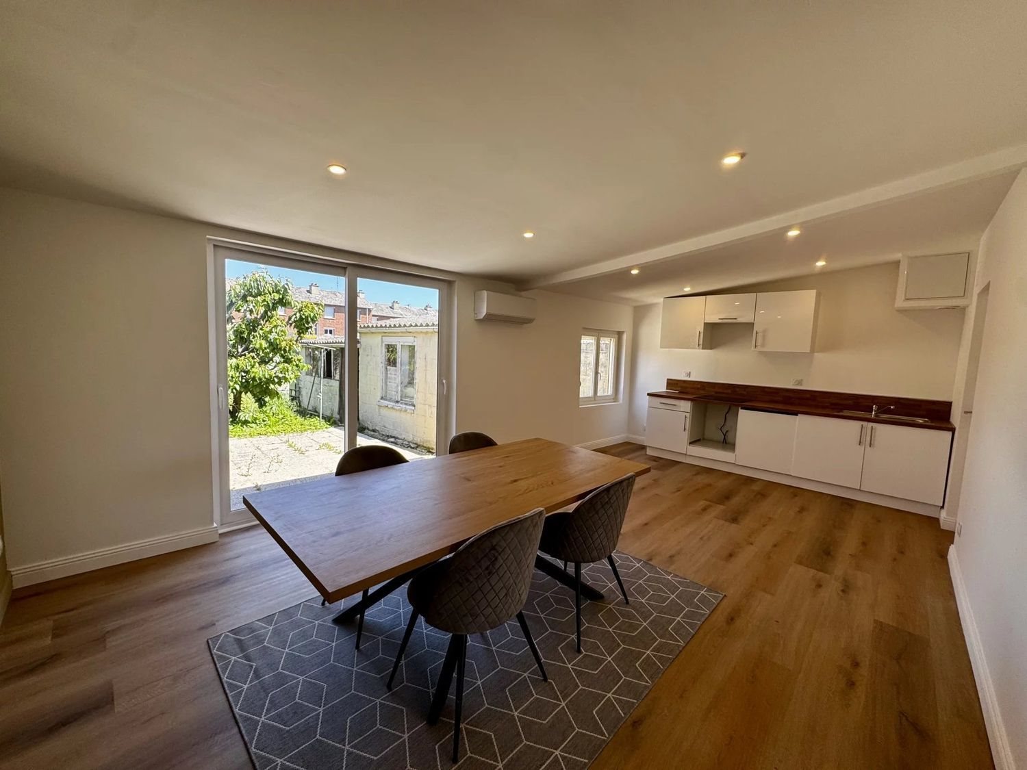 Maison à vendre, 91m², Neuville-Saint-Rémy