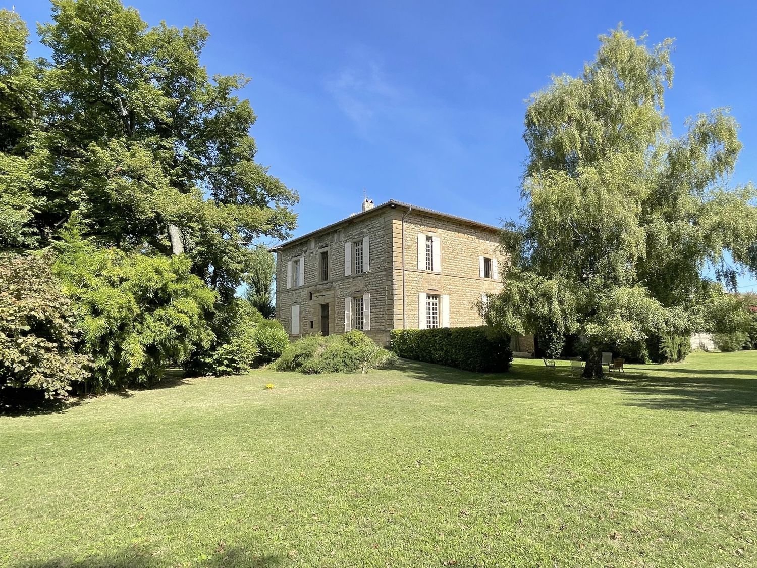 Maison à vendre, 376m², Bésayes