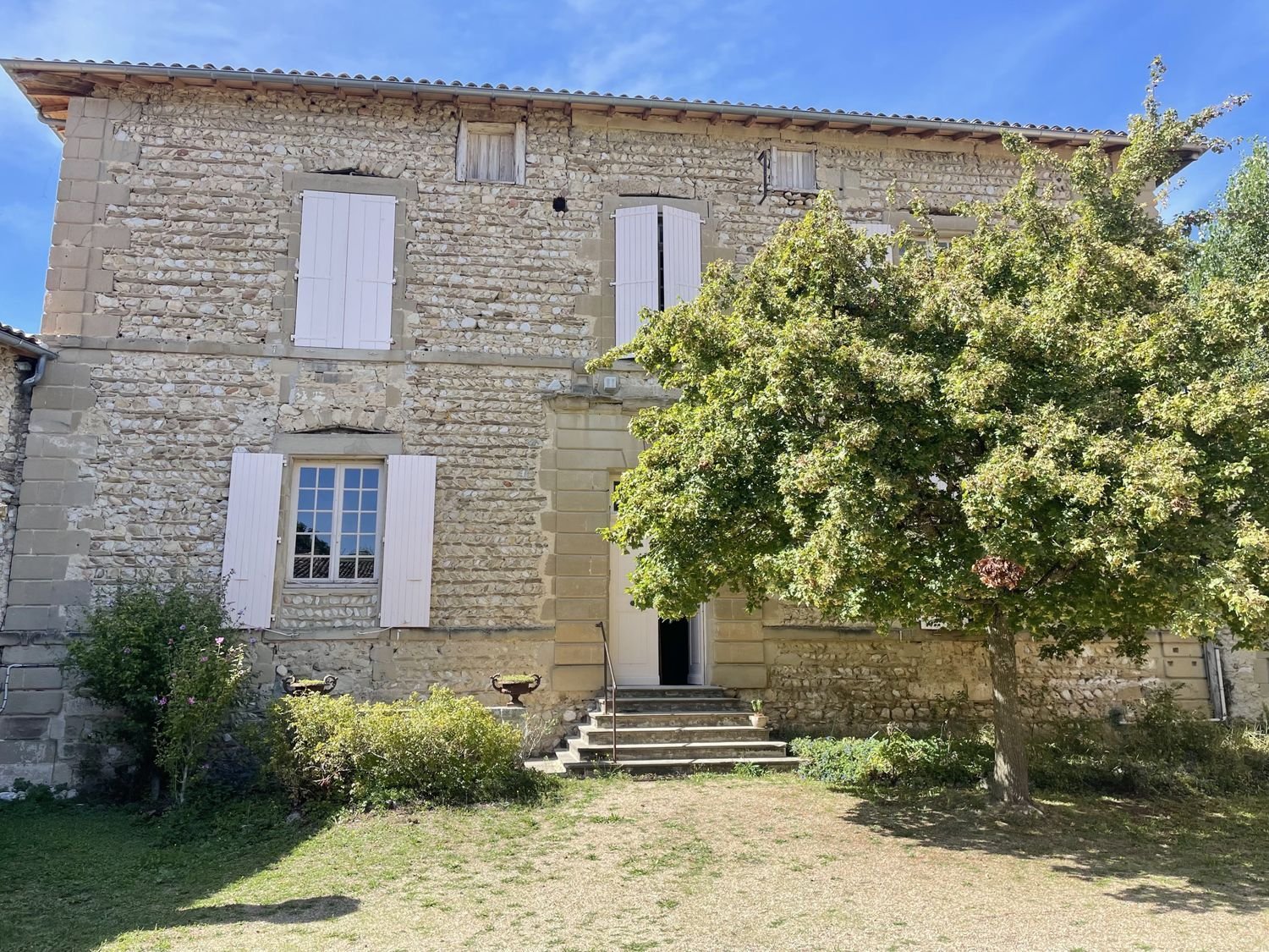 Maison à vendre, 376m², Bésayes