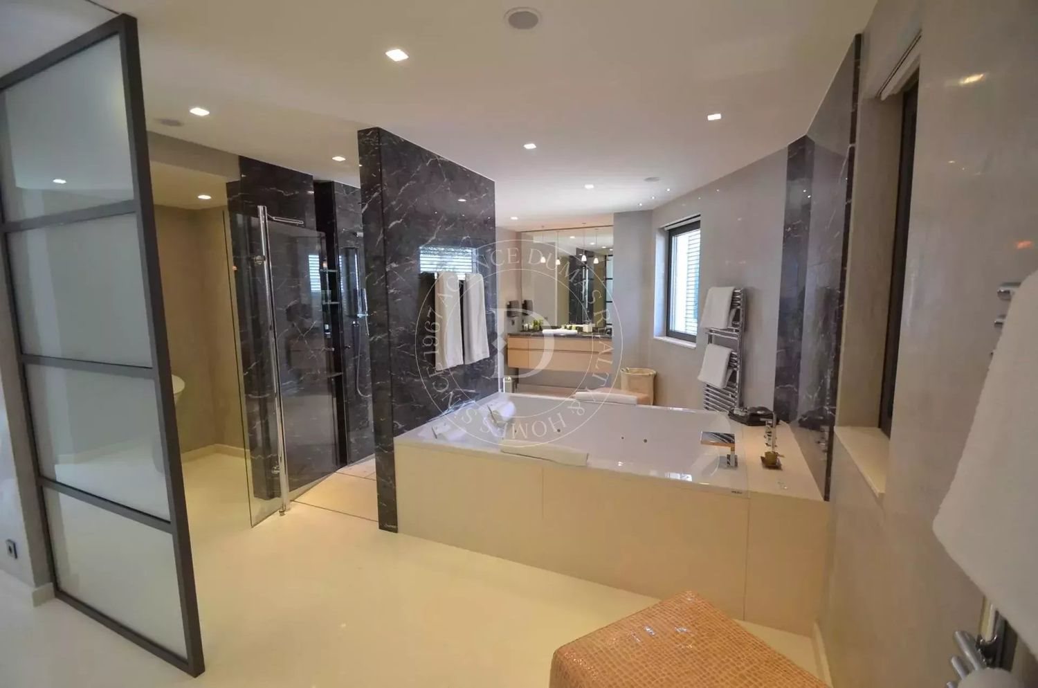 Maison à louer, 1200m², Saint-Jean-Cap-Ferrat