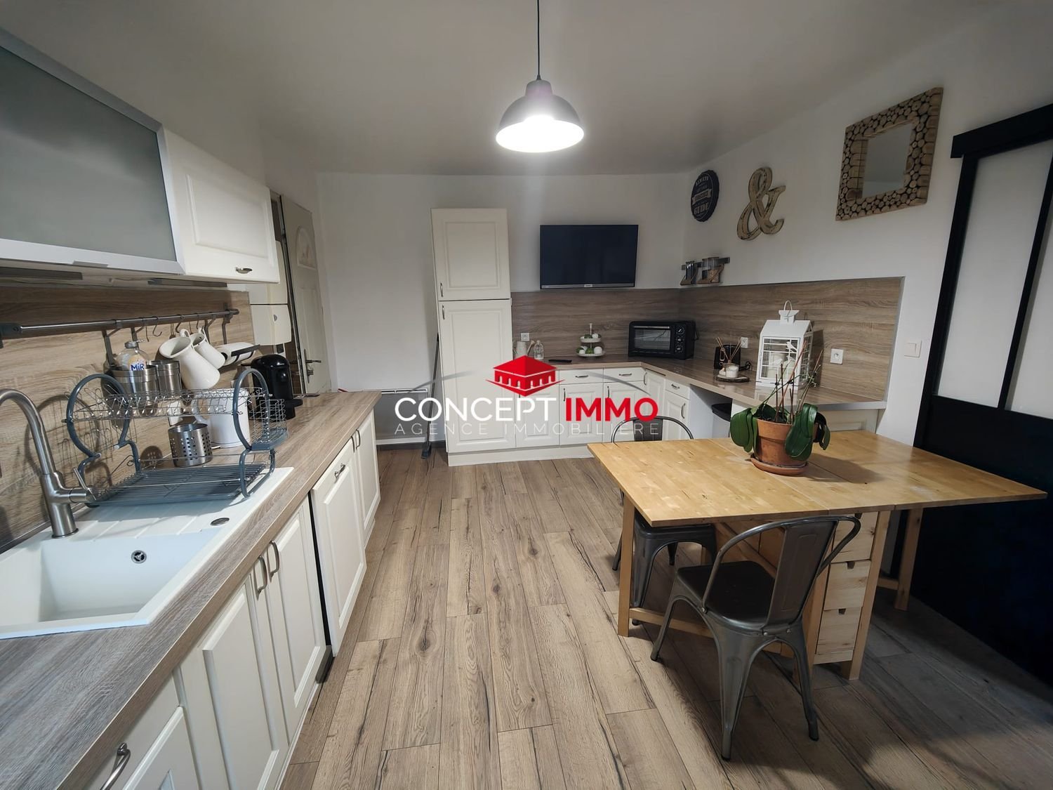 Appartement à louer, 65m², Méounes-lès-Montrieux