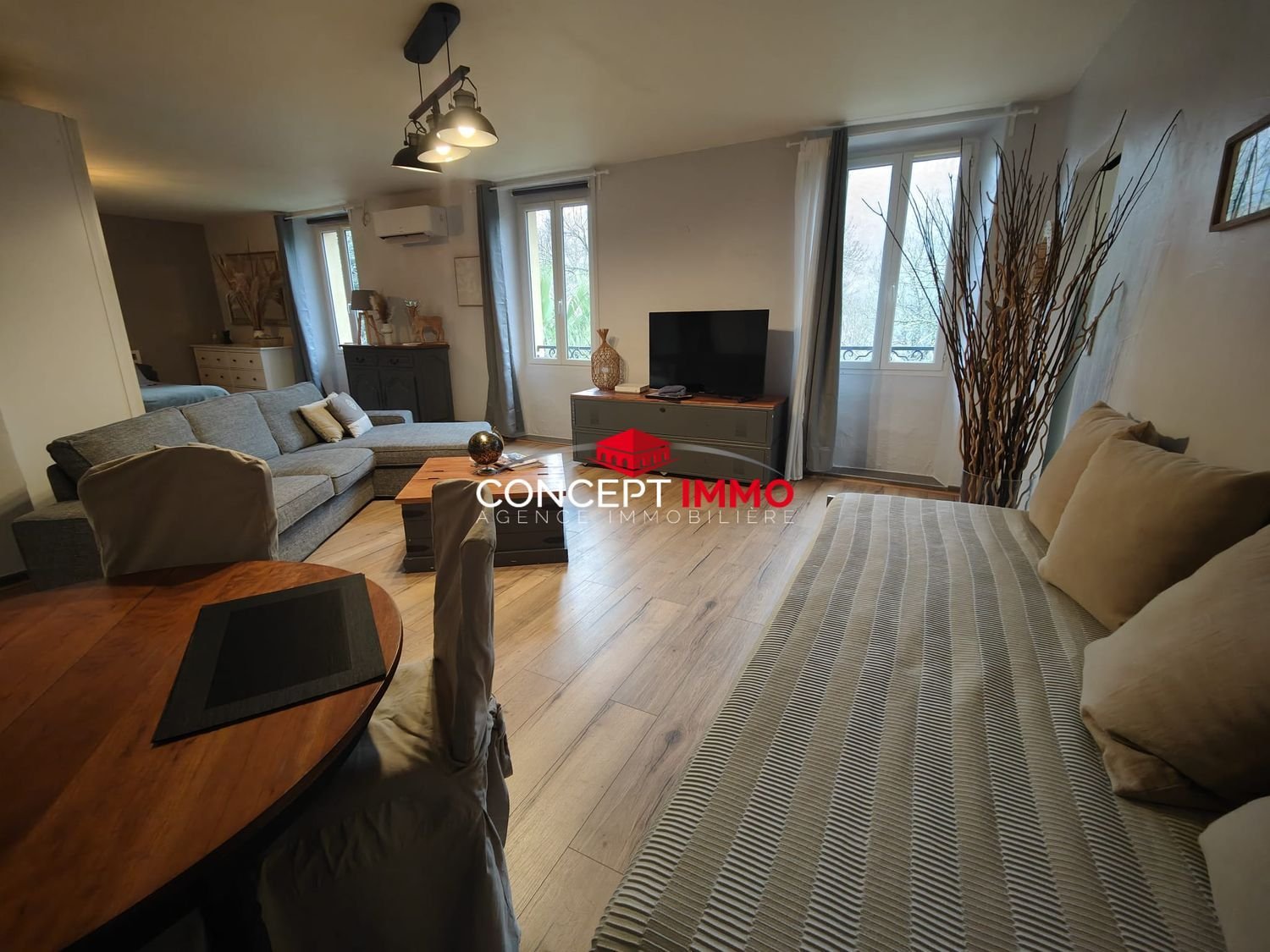 Appartement à louer, 65m², Méounes-lès-Montrieux