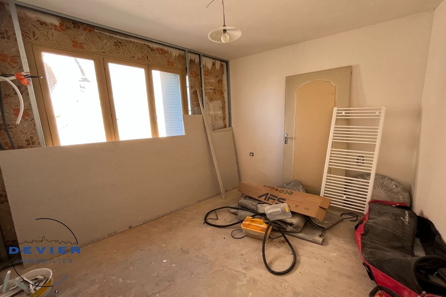 Maison à vendre, 94m², Saint-Geniès-des-Mourgues