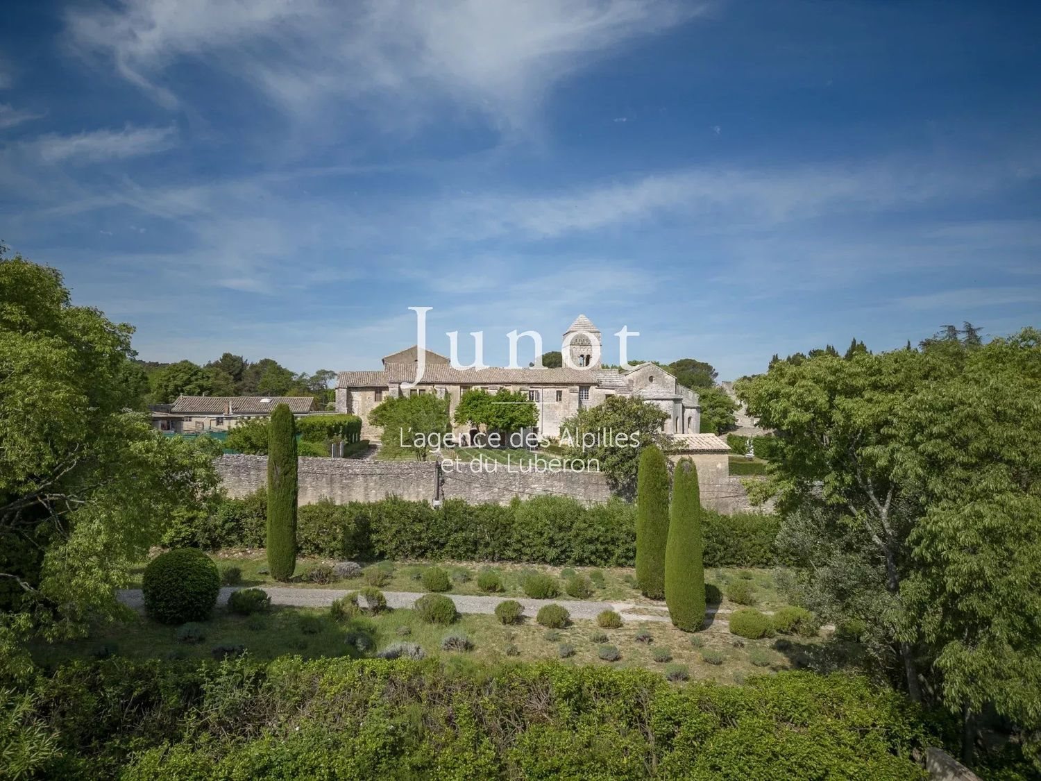 Maison à louer, 180m², Saint-Rémy-de-Provence