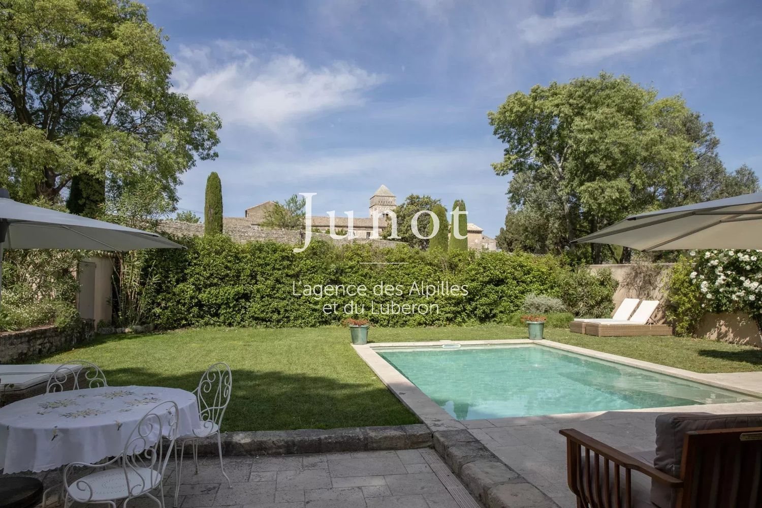 Maison à louer, 180m², Saint-Rémy-de-Provence