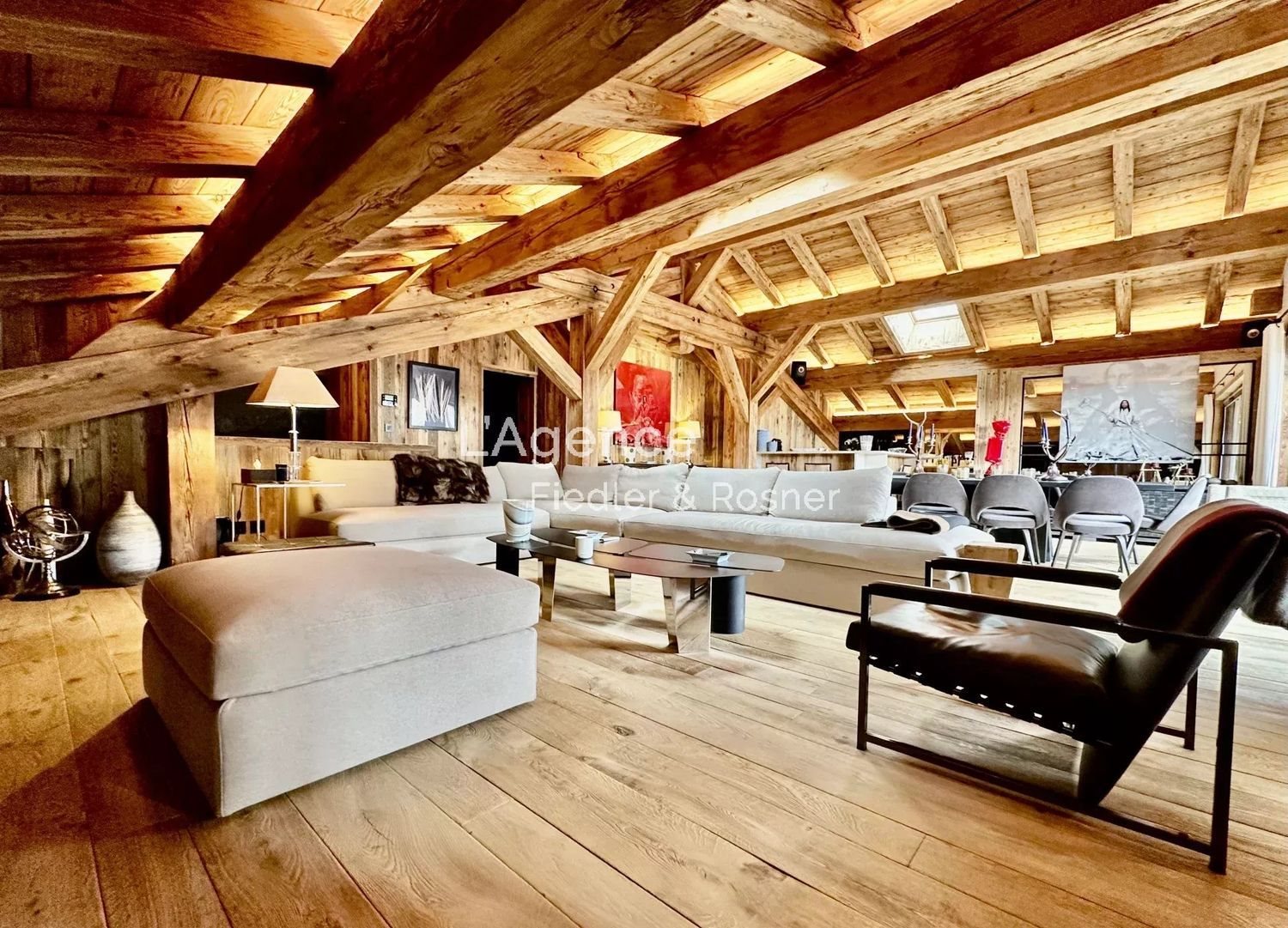 Appartement à louer, 195m², Megève