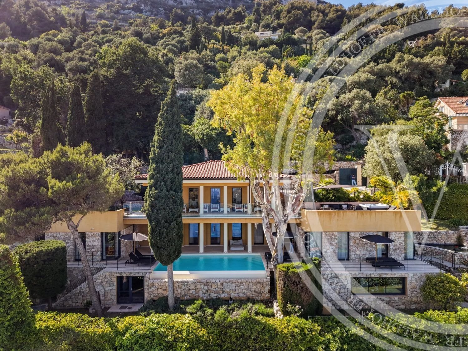 Maison à louer, 500m², Roquebrune-Cap-Martin