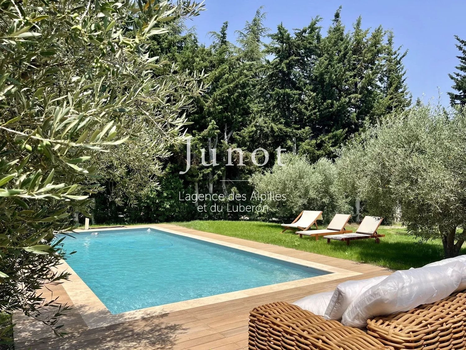 Maison à louer, 180m², Paradou
