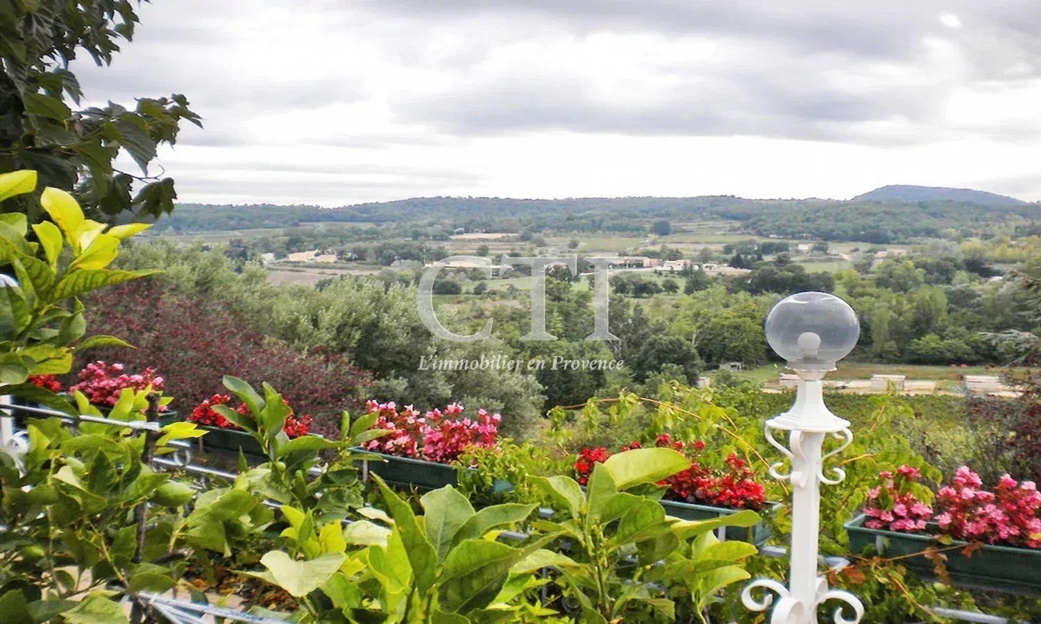 Maison à vendre, 220m², Pont-Saint-Esprit