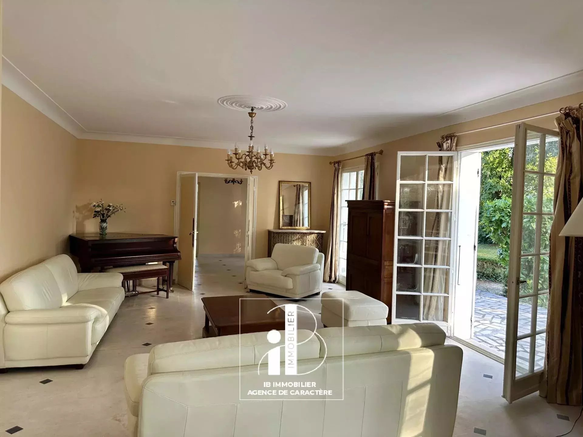 Maison à vendre, 353m², Saint-Martin-en-Bière