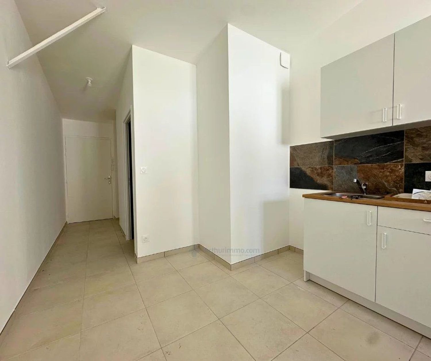 Appartement à louer, 27m², Lodève
