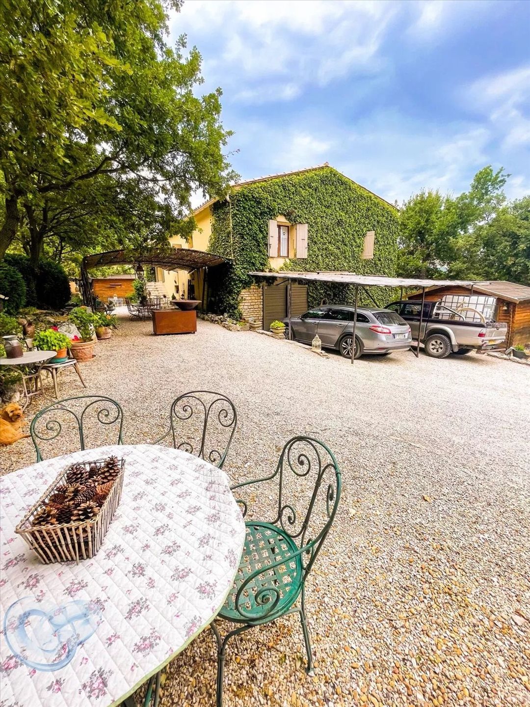 Maison à vendre, 227m², Murs