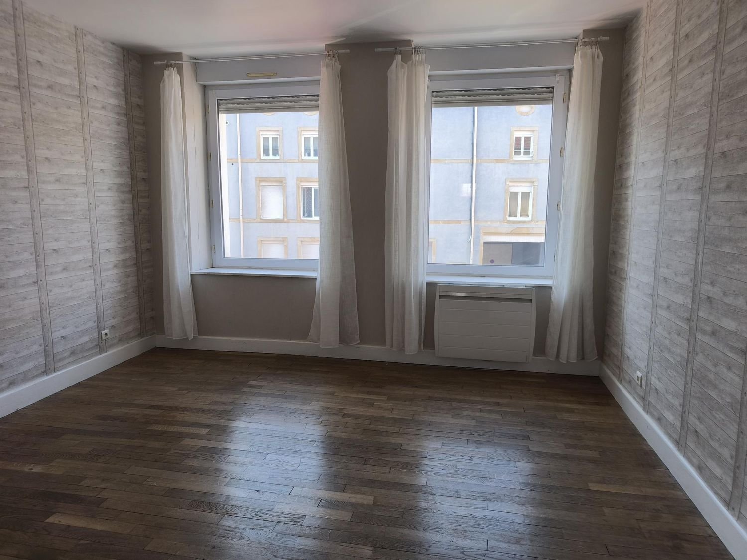 Appartement à louer, 111m², Charmes