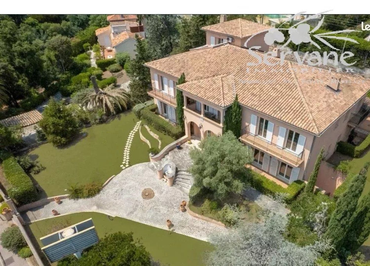 Maison à vendre, 600m², Roquebrune-sur-Argens