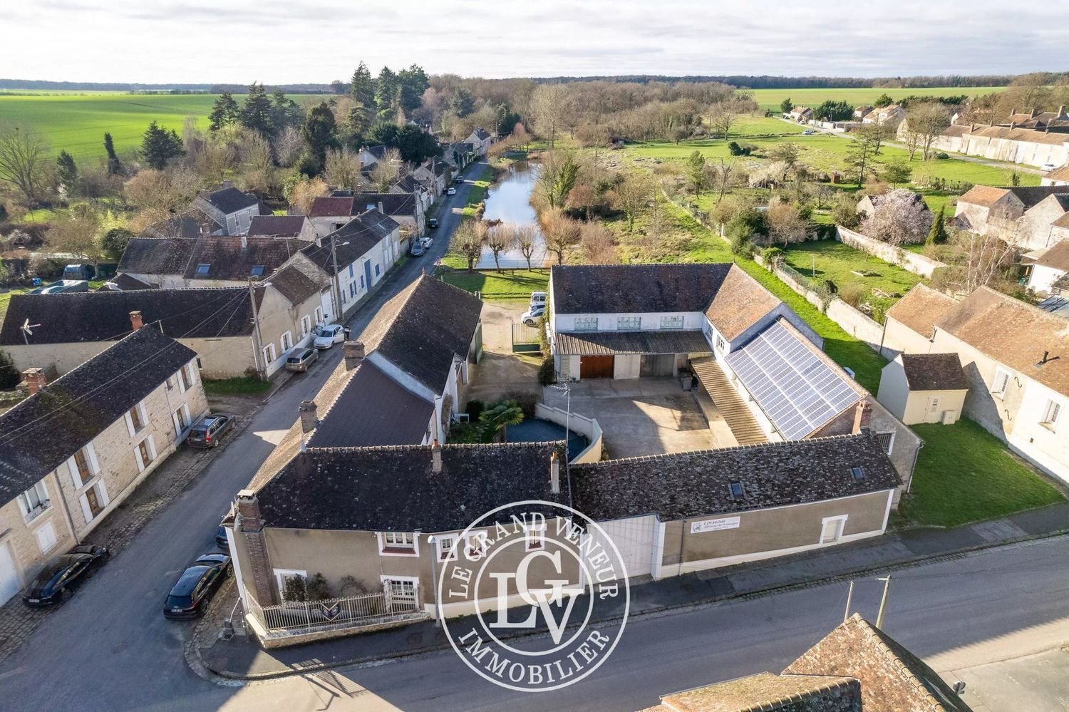 Maison à vendre, 1015m², Achères-la-Forêt