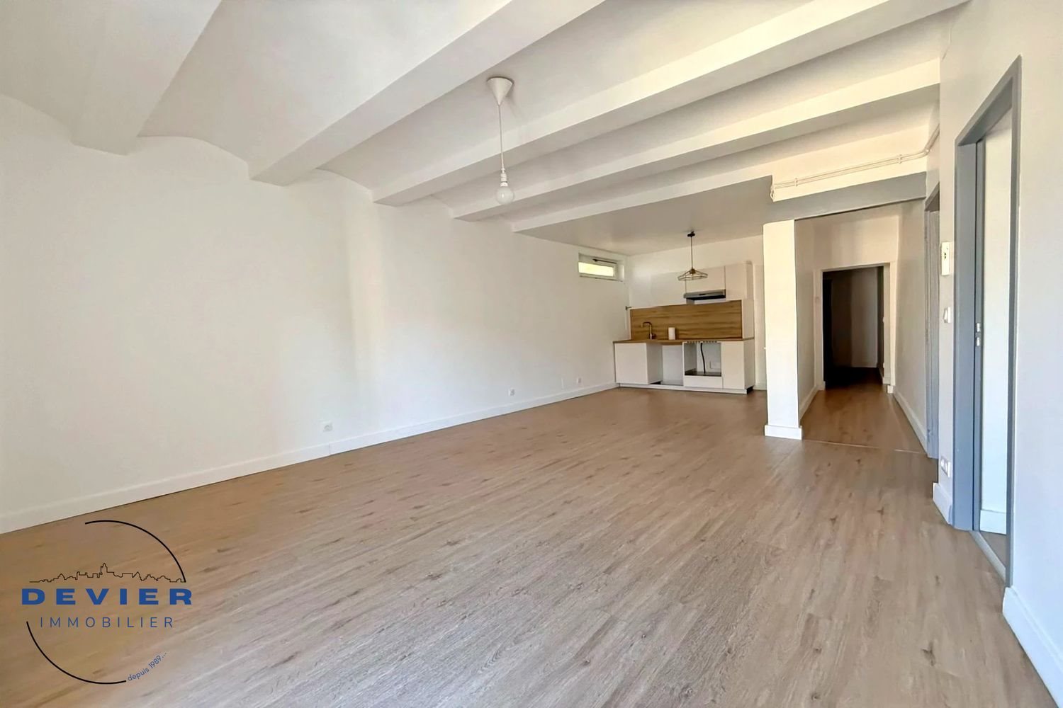 Appartement à louer, 80m², Castries