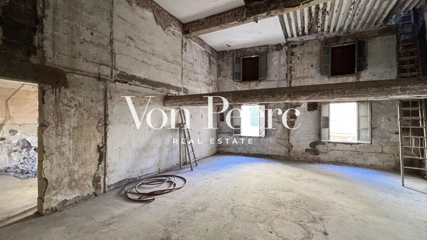 Maison à vendre, 305m², Saint-Rémy-de-Provence