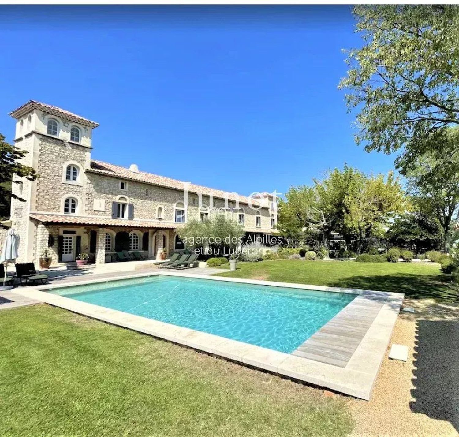 Maison à louer, 450m², Noves