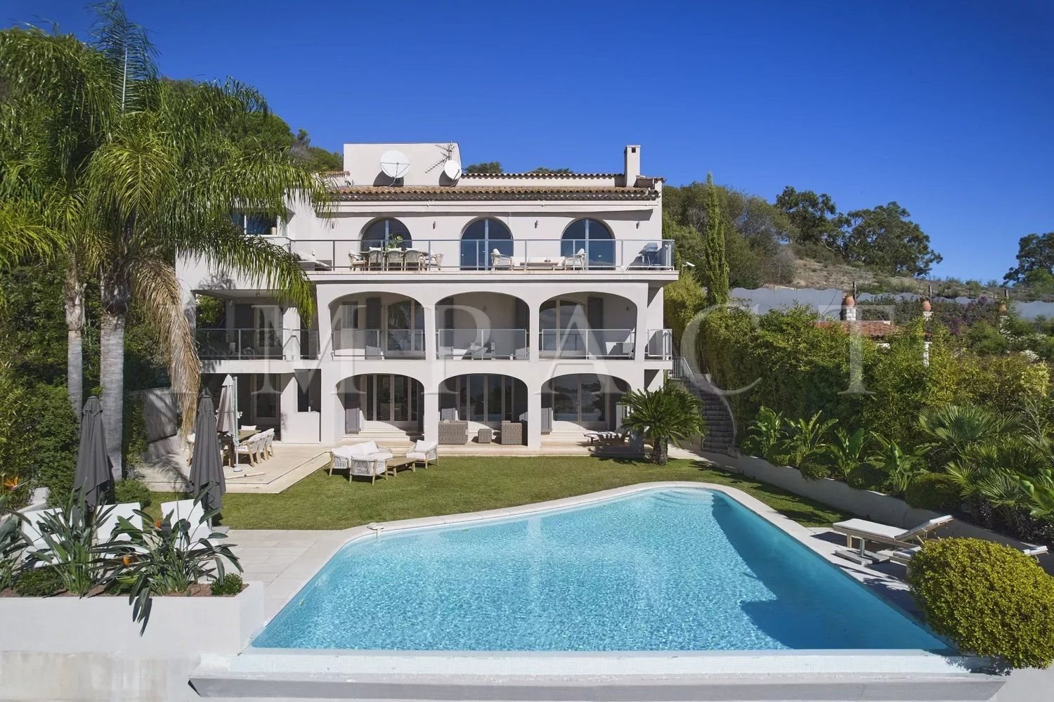 Maison à louer, 300m², Cannes